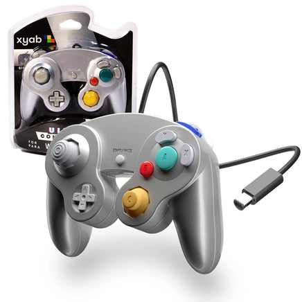 Wired Controller For Nintendo GameCube Wii Platinum Silver Gamepad Replacement Brand New - View of Controller and Retail Packaging