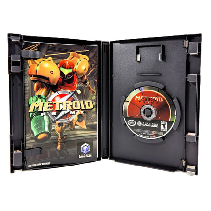 Metroid Prime - Nintendo GameCube - Interior case view with manual and disc neatly arranged, good condition