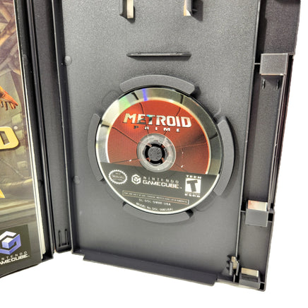 Metroid Prime - Nintendo GameCube - Interior case view showing close up of disc artwork, good condition