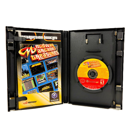 Midway Arcade Treasures Nintendo GameCube Like New CIB - Open Case Displaying Game Contents Including Game Disc and Instruction Manual