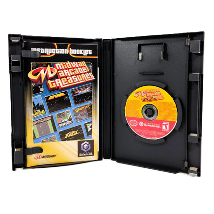 Midway Arcade Treasures Nintendo GameCube Like New CIB - Open Case Displaying Game Contents Including Game Disc and Instruction Manual