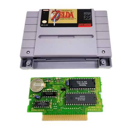 The Legend Of Zelda A Link To The Past Super Nintendo Very Good Loose - Open cartridge showing authentic Nintendo circuit board with working save battery installed