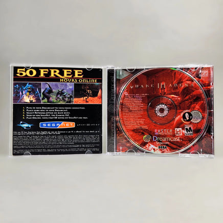 Quake III Arena - Dreamcast - Open case layout showing game components, very good condition